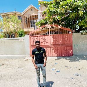 Meet your Posher, Oye